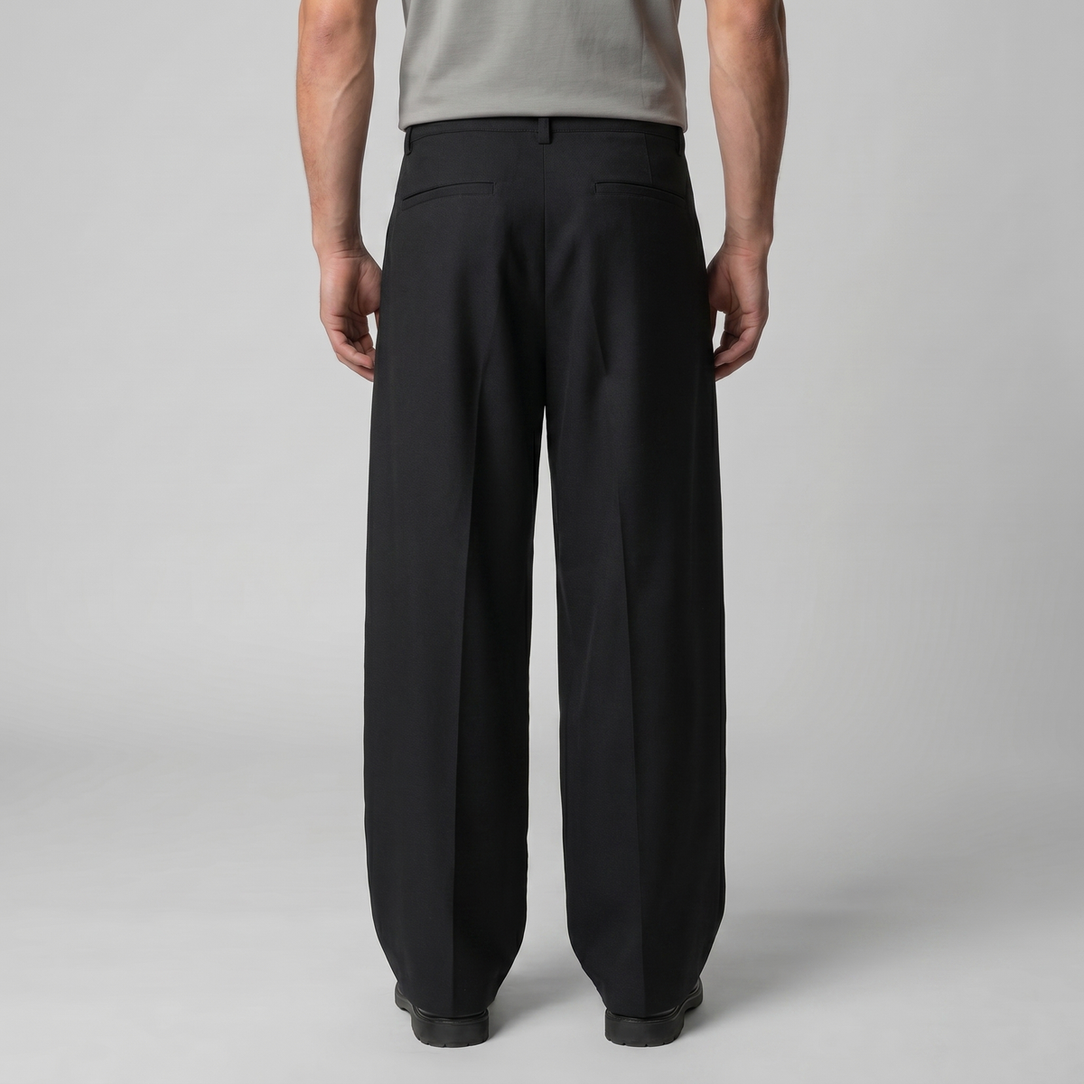 Men's Pleated Wide-Leg Tailored Trousers