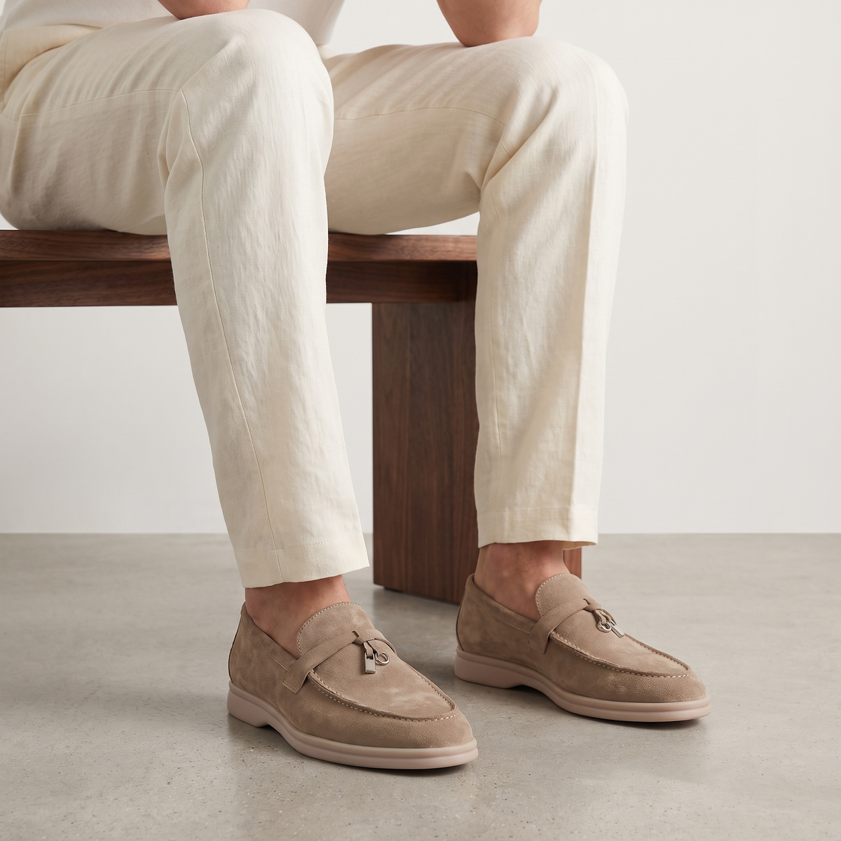 Men's Suede Metal Buckle Loafers