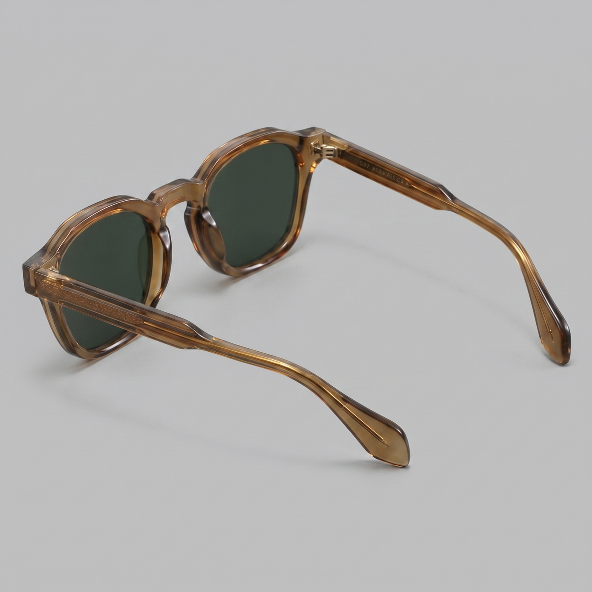 Men's Vintage Square Sunglasses with Dark Lenses