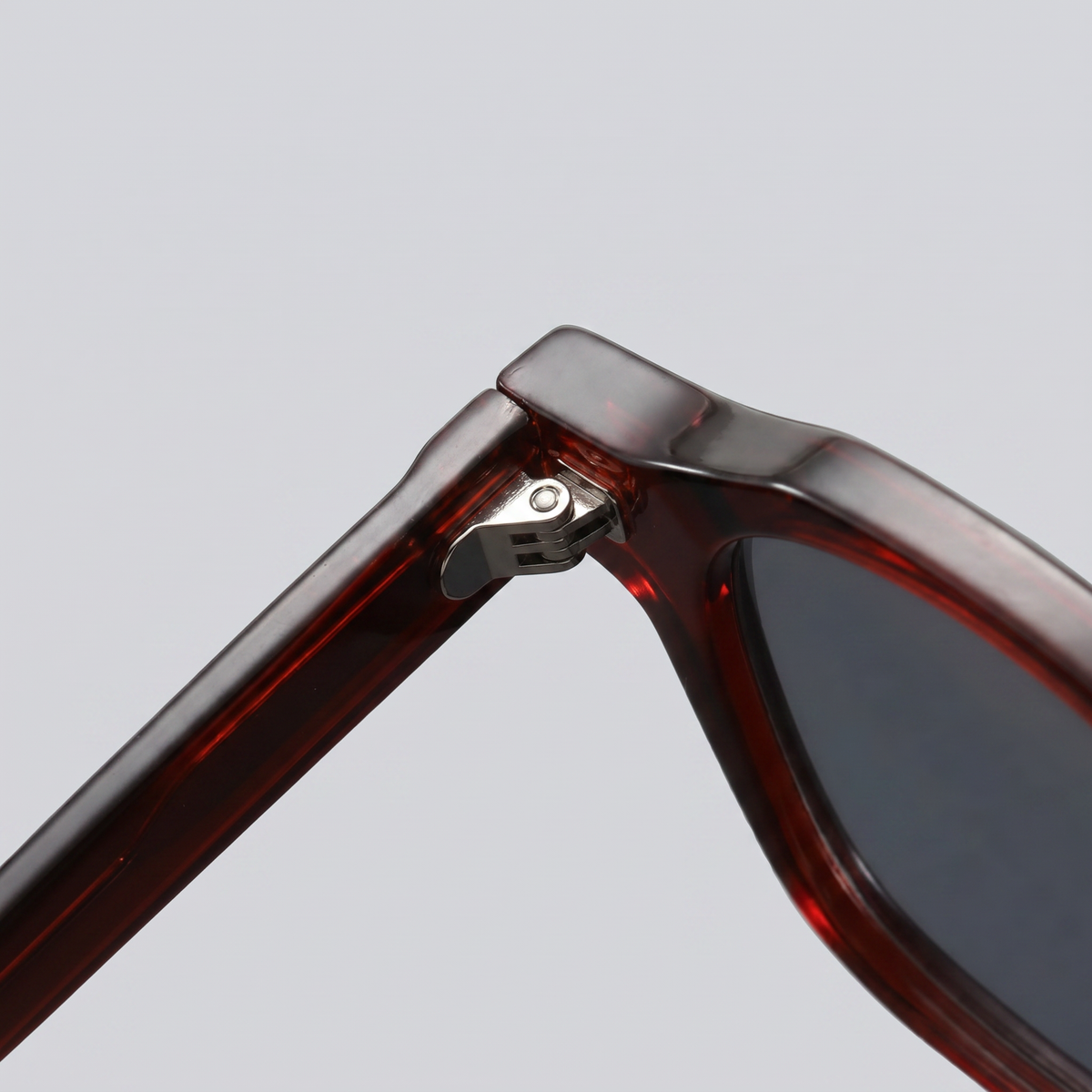 Men's Vintage Square Sunglasses with Dark Lenses